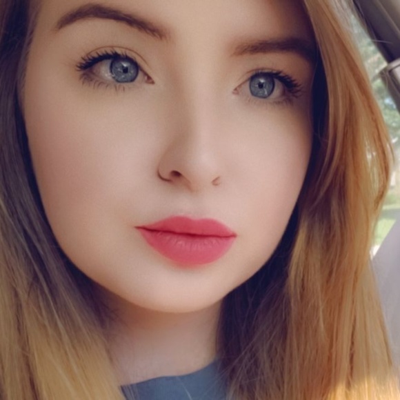 Meet your Posher, Brittany - Picture 1 of 1